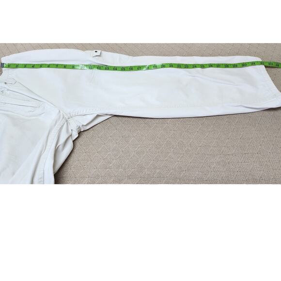 Christopher & Banks Beige Capri Cargo Pants with pockets Women's size 4 - Picture 6 of 8